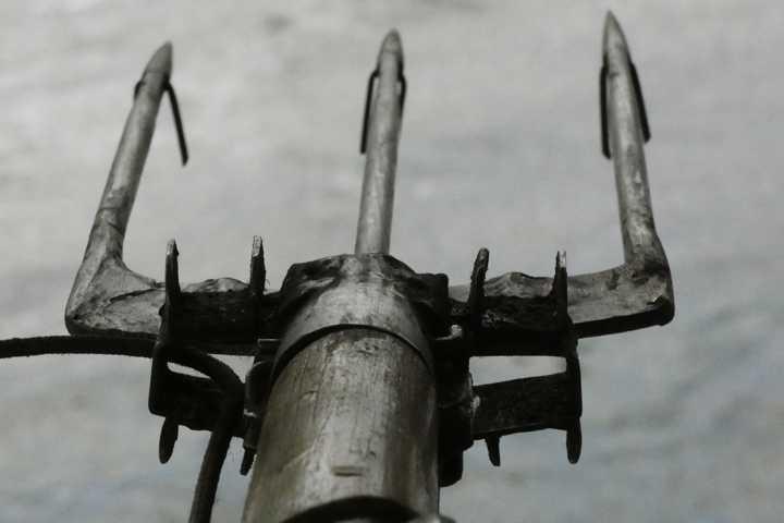 スナイパー銃口ロックオン 鉄砲漁に向け準備万端 | 瀬戸内クルーズ「福