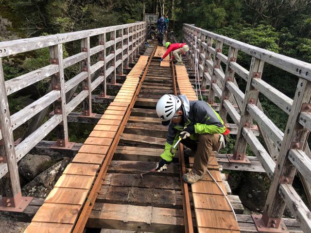 手押しトロッコ出動 | blog | 屋久島山歩（やくしまさんぽ）