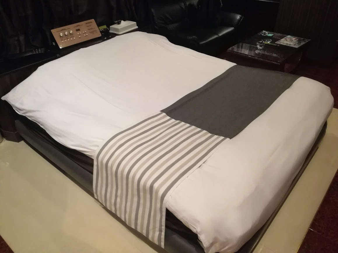 群馬からロストバージンで。遠いので交通費負担させていただきました。もちろんラブホ代・施術代は無料で。