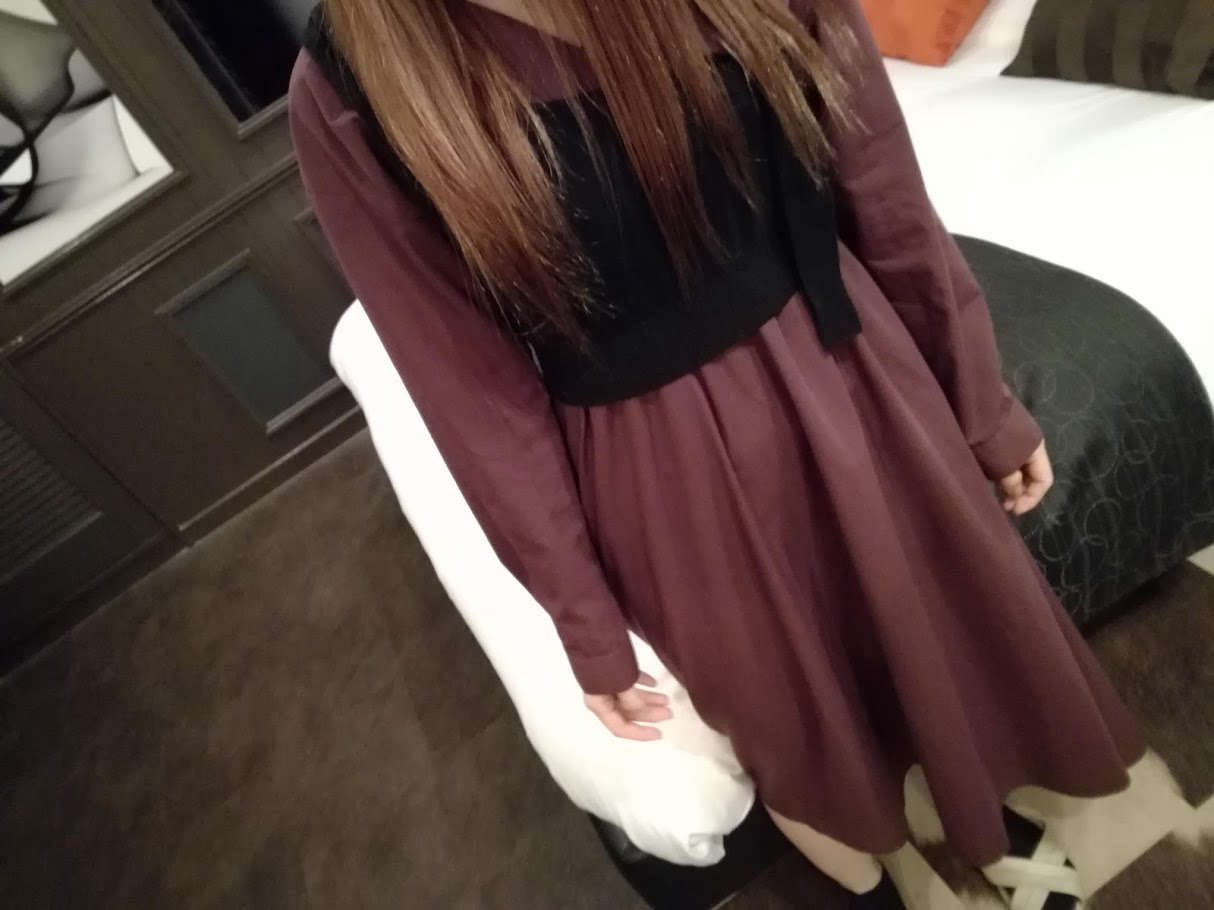 ＪＫ制服持参で。痛くってやっぱり塗る麻酔薬。血が出てもロストバージン・処女喪失　大丈夫でした。２２歳