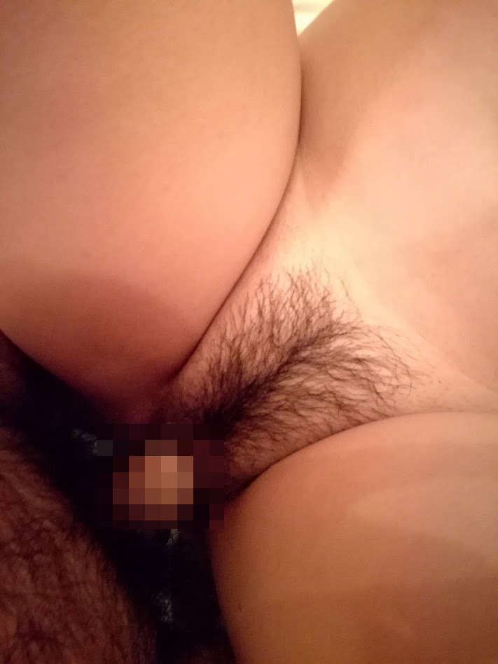 抜かないで･･･おかしくなりそう。処女喪失後すぐに気持ちよく、セックスお楽しみに。生挿入・中だし・アフターピル。