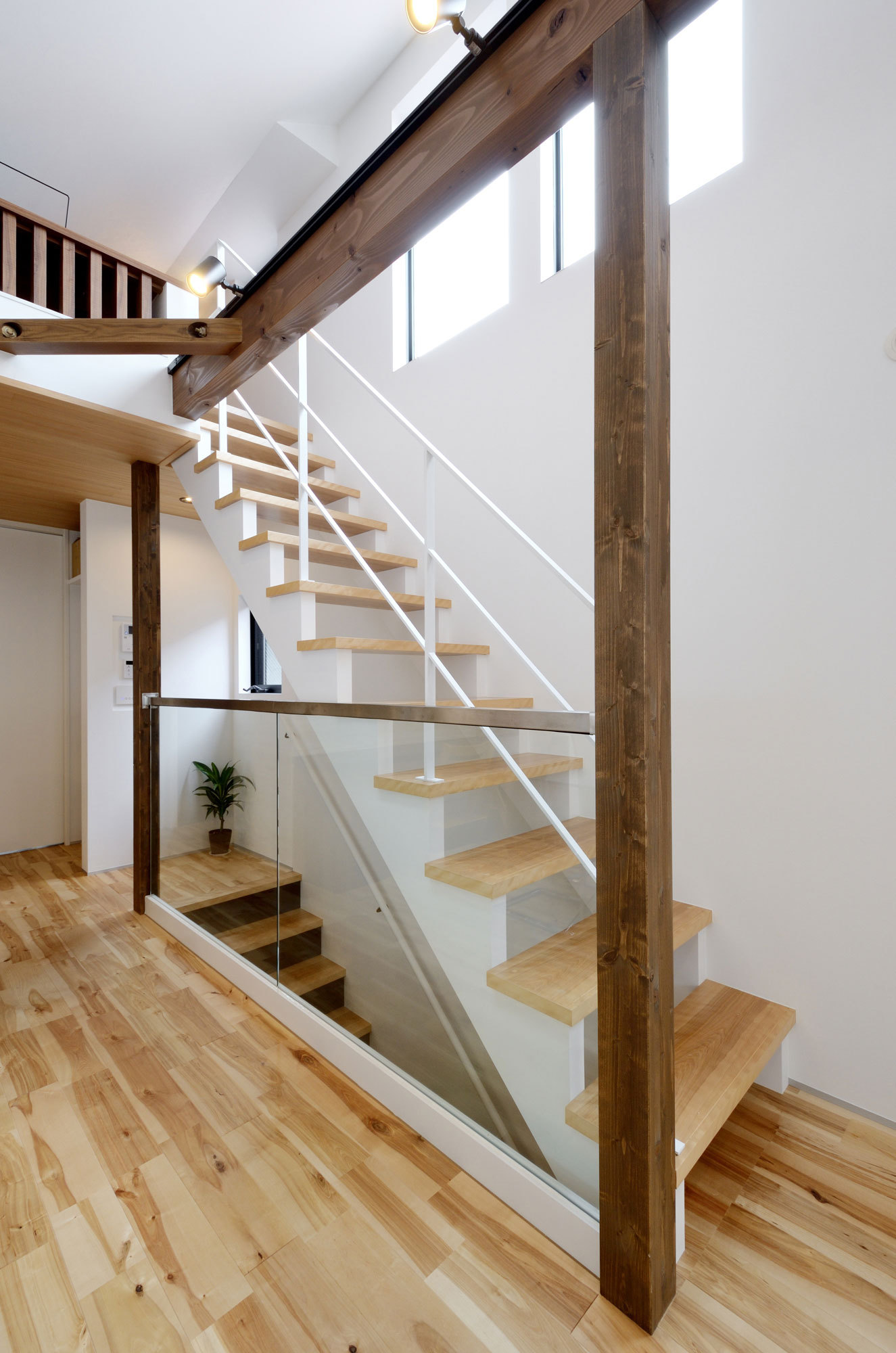 固定階段でロフトへアクセスする事例 Blog 幸田真一建築設計事務所