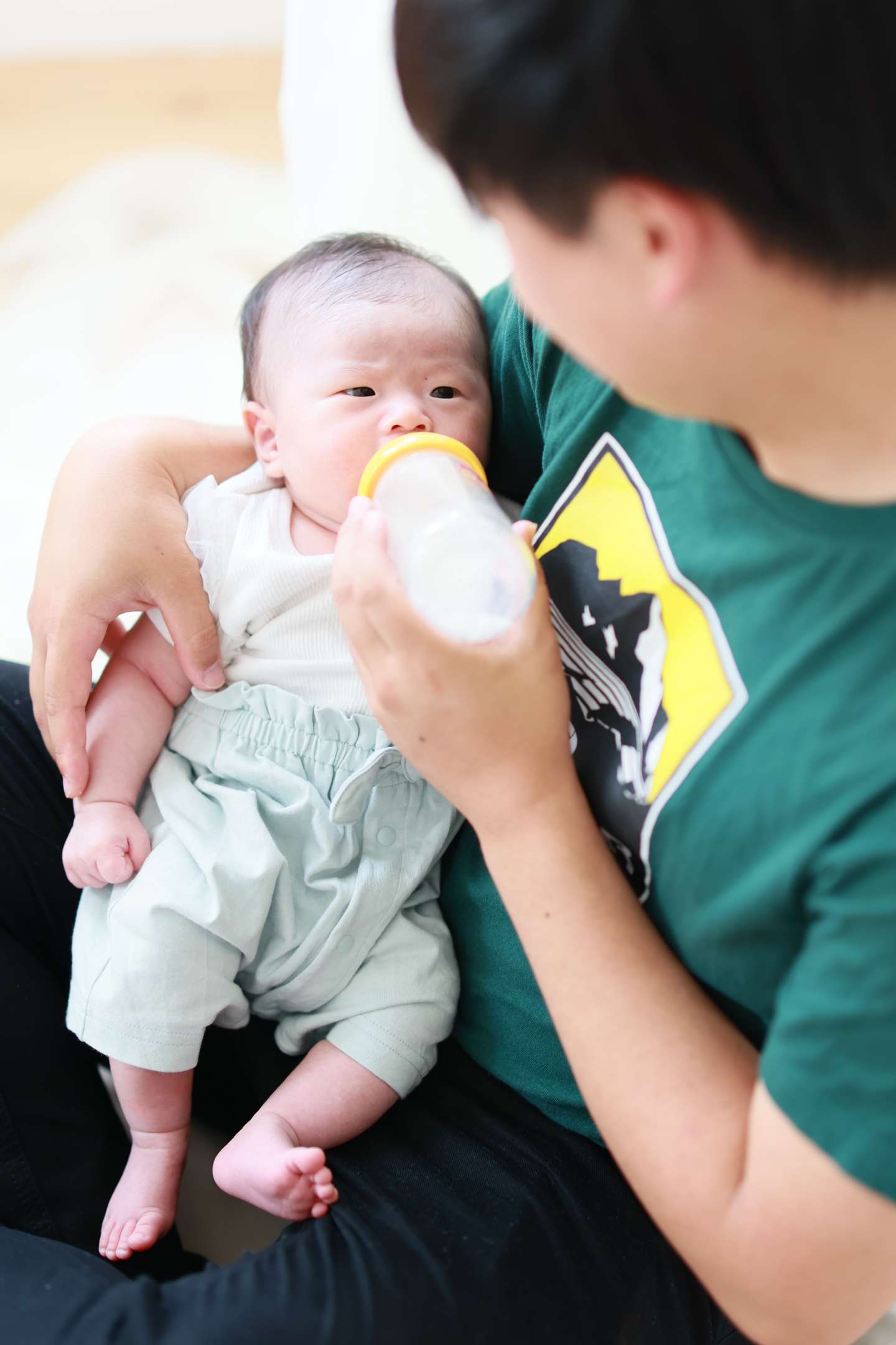 授乳シーン 