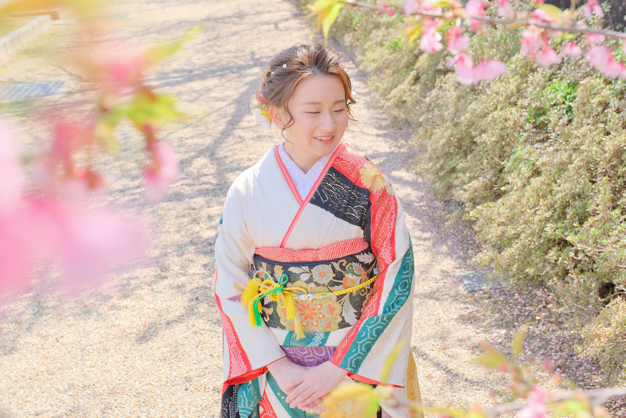 成人式の前撮りを奈良の満開の桜と菜の花でロケ撮影 記念写真 Kikiphotoworks公式サイト