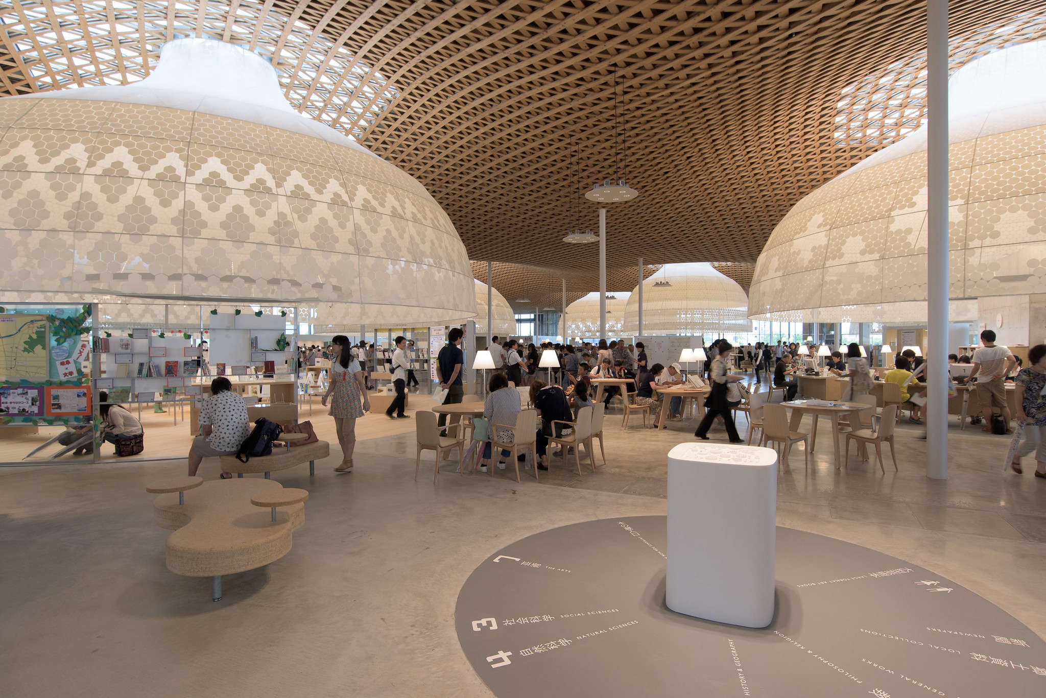 名建築の天井 2 みんなの森 ぎふメディアコスモス Articles Futokoro Times