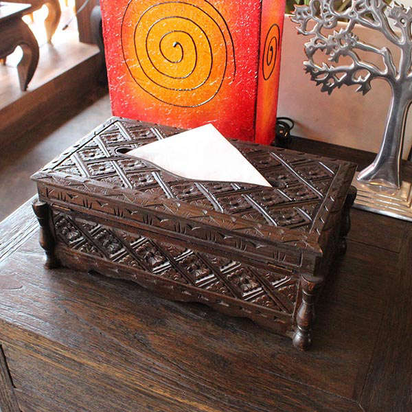 木彫りのラックとティッシュケース 木彫りのラックとティッシュケース