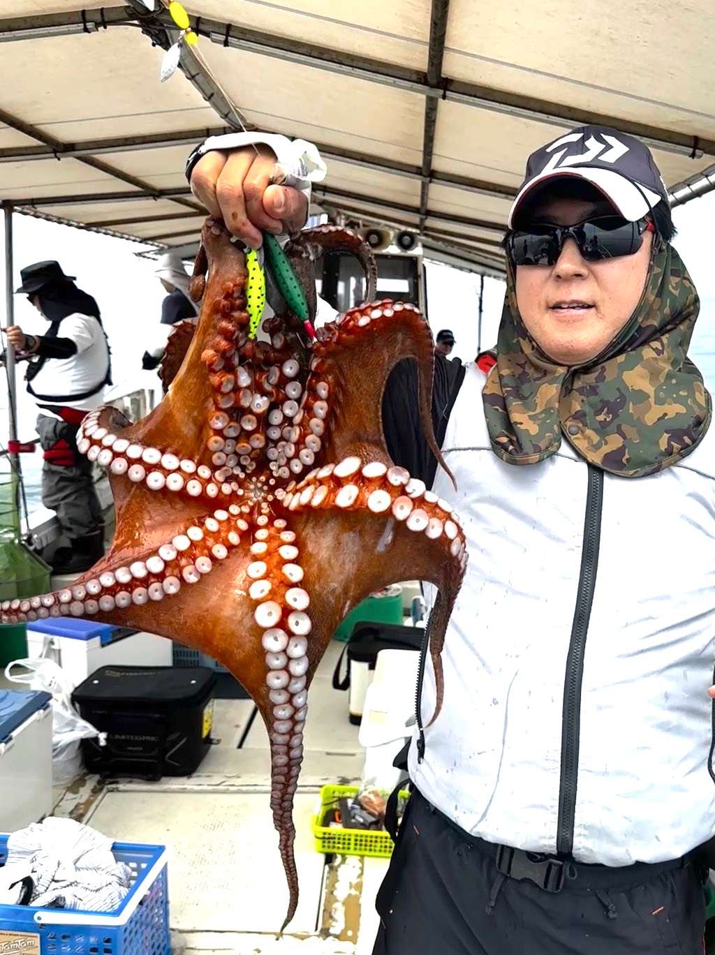 8月9日（土）（大潮）の釣果（マダコ1.9kg含む18杯