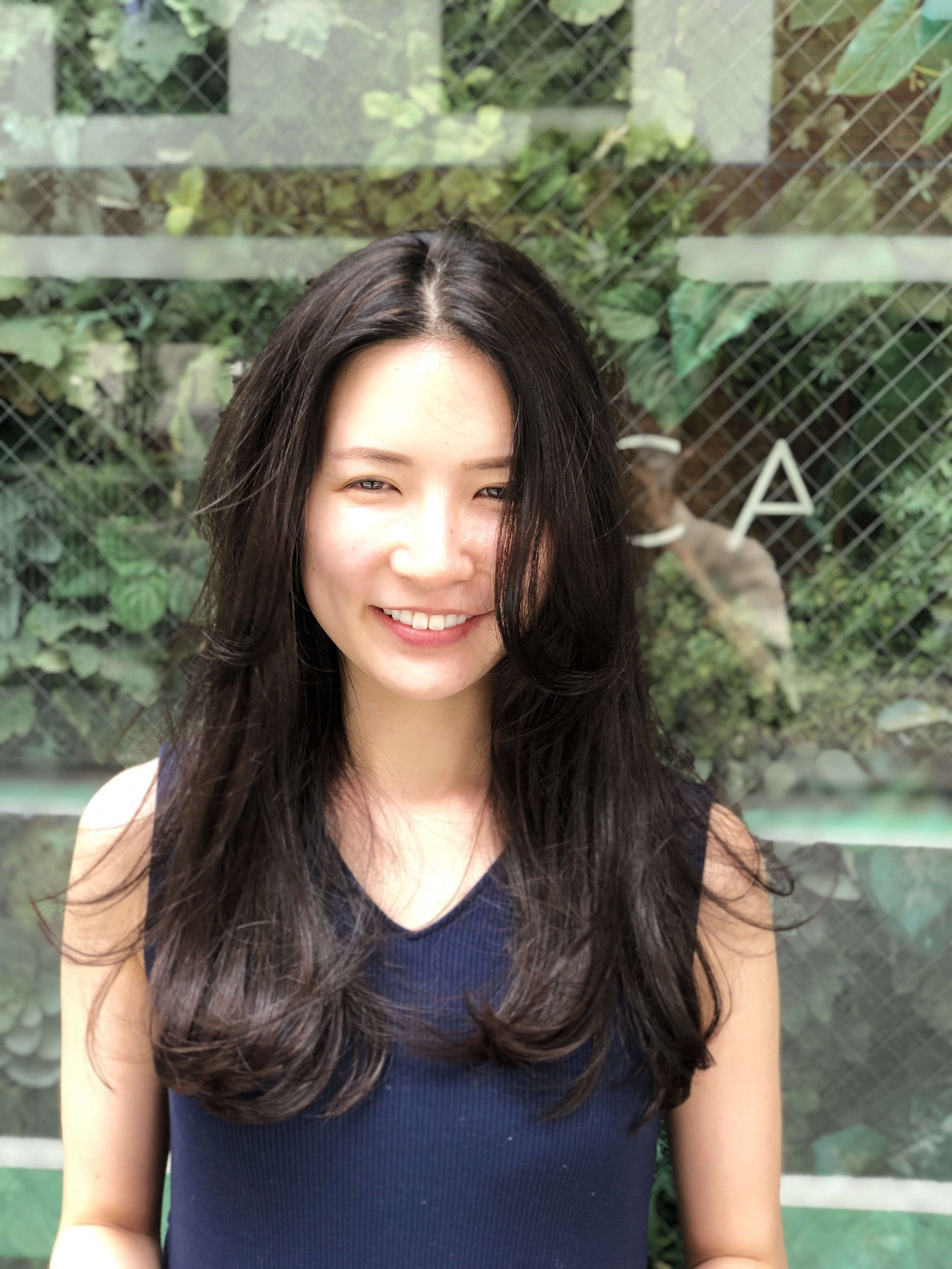 センターパートのロングスタイル Tocablog 自由が丘の美容室 美容院 ヘアサロン 口コミで人気