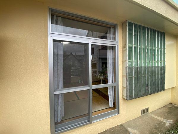 アルミサッシ枠の取付 T邸 施工事例 四季彩ペイントは沖縄のなんでもリフォーム会社
