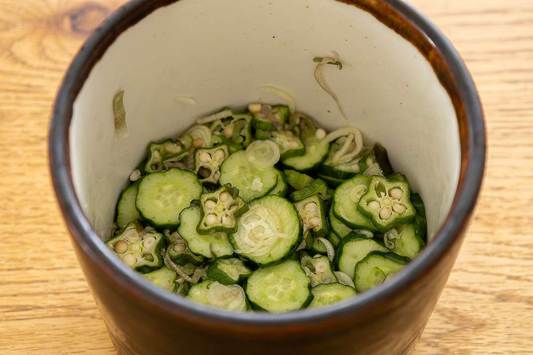 浅漬器】オクラときゅうりの浅漬け | 長谷園のwebレシピ | 長谷園のweb