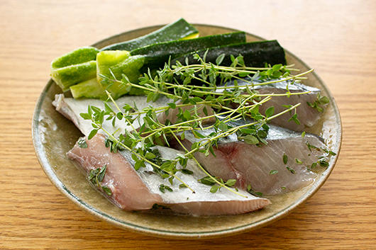 白身魚のハーブ蒸し 長谷園のwebレシピ 長谷園のwebレシピ