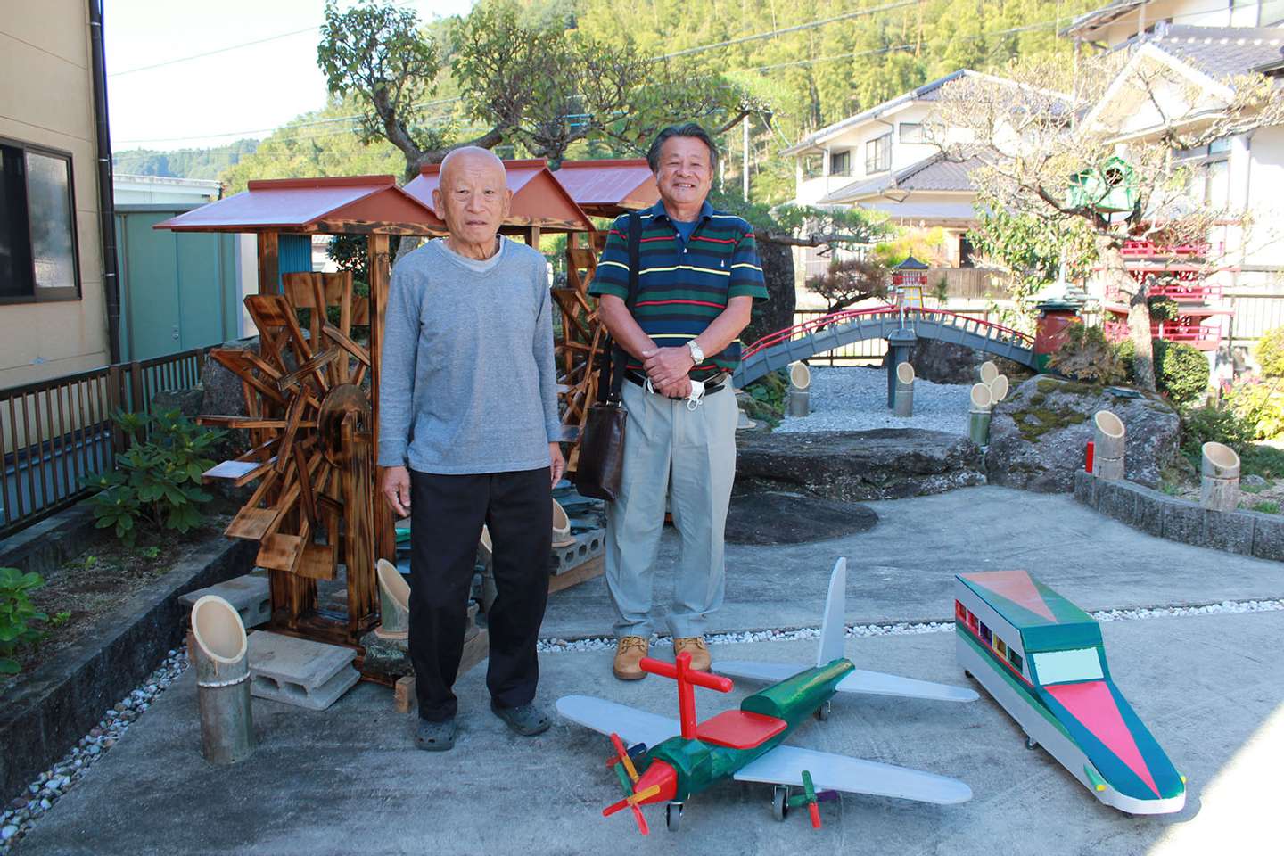 日本庭園に三連水車が出現!! | blog_Blog | 地元新聞