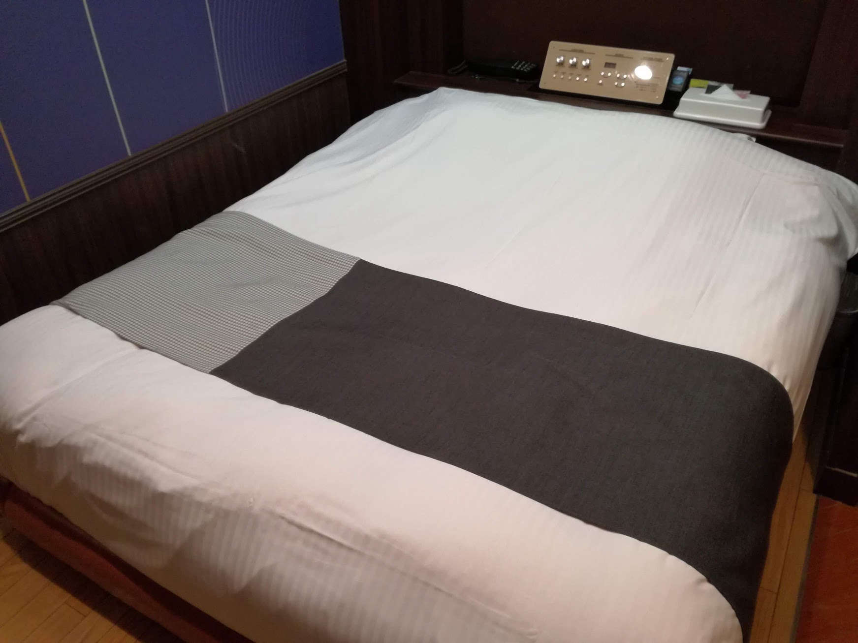 色々有って、夜どうしてもセックスしたくなっちゃいました。翌朝待合せ、出勤前にセックス。２５歳