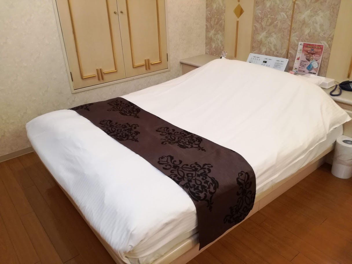旦那さんが全然してくれないので、お泊りでたっぷりセックスしてください。６月申し込みから半年以上、やっとお逢いできました。