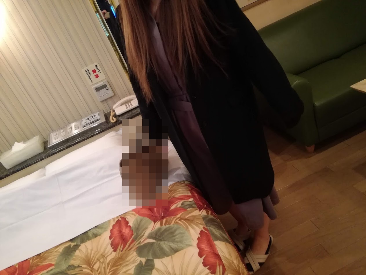 回春性感マッサージのお店で働き始めました。超ほっそりのＦカップ。アフターピル忘れないでね