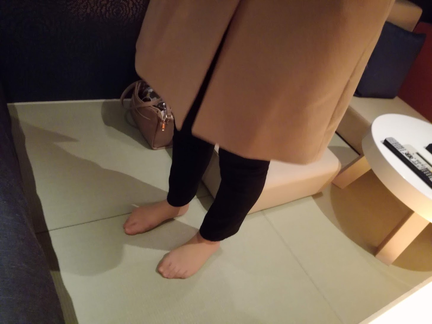 キスマーク付けてください。精子、中に出してください。来週の予約も、お願いします。Ｅカップ女子大生。生挿入中出し。