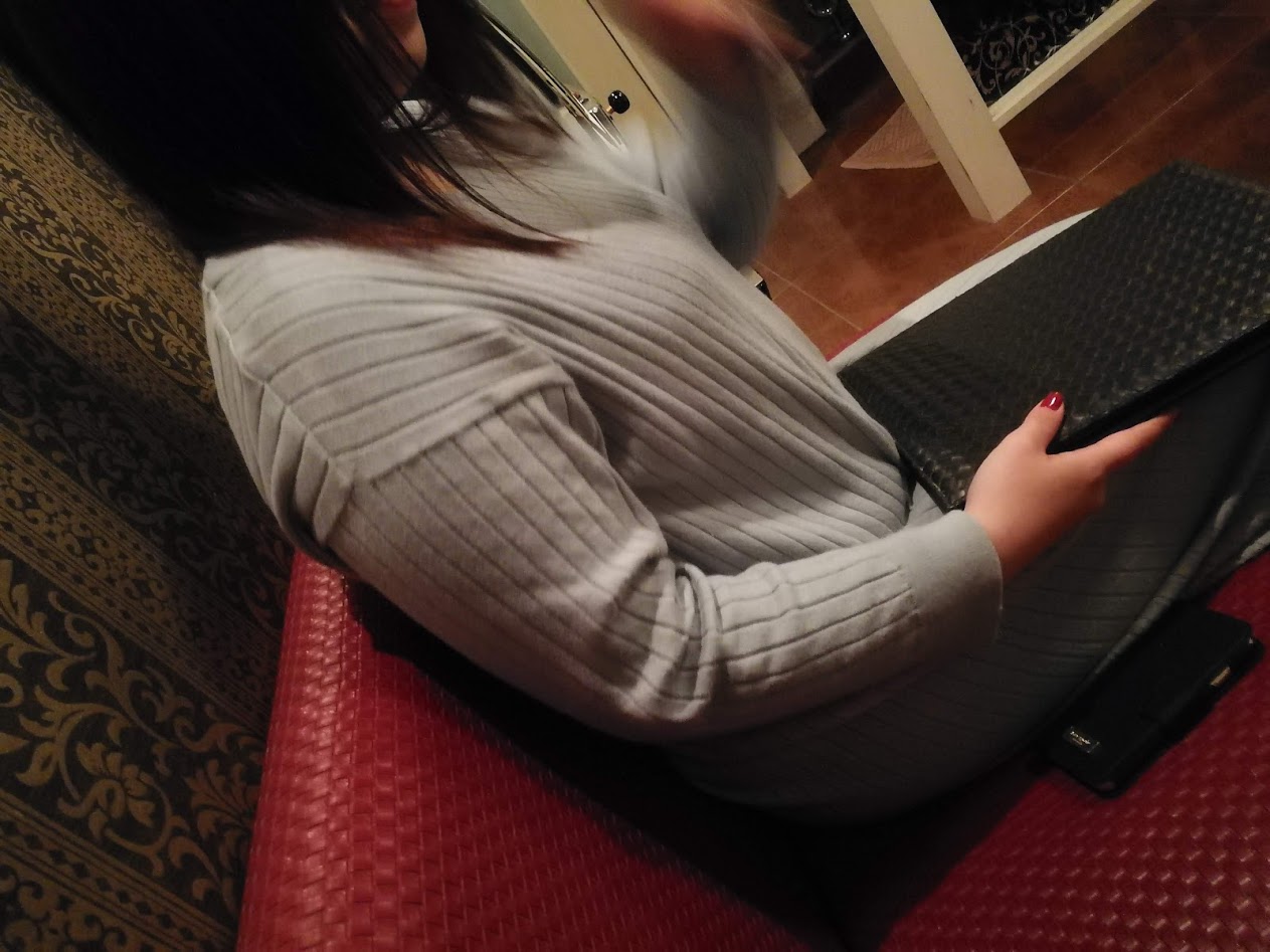 旦那さんが夜勤の間に、お泊りで、性感マッサージ。巨乳ちゃんラッシュ　Ｆカップ２７歳人妻。