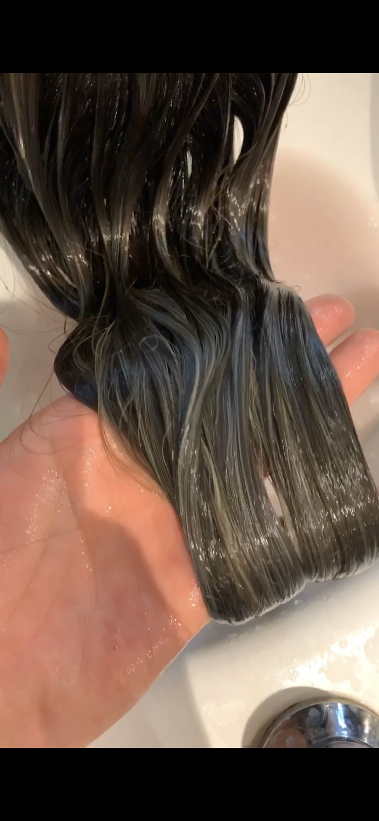 ハイライトとサファイアアッシュカラー Blog 銀座の美容室 美容院karen カレン あなただけの パーソナルデザイン が見つかる