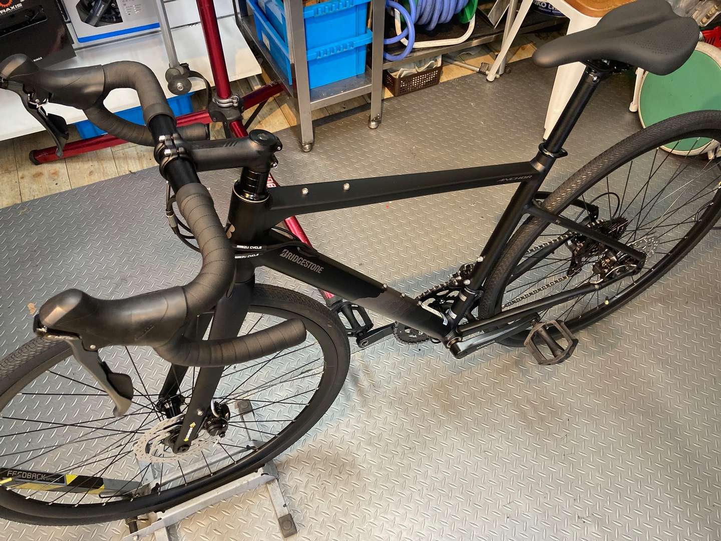 ANCHORの新型アルミロードバイク「RE6」が入荷しました | スポーツ本館