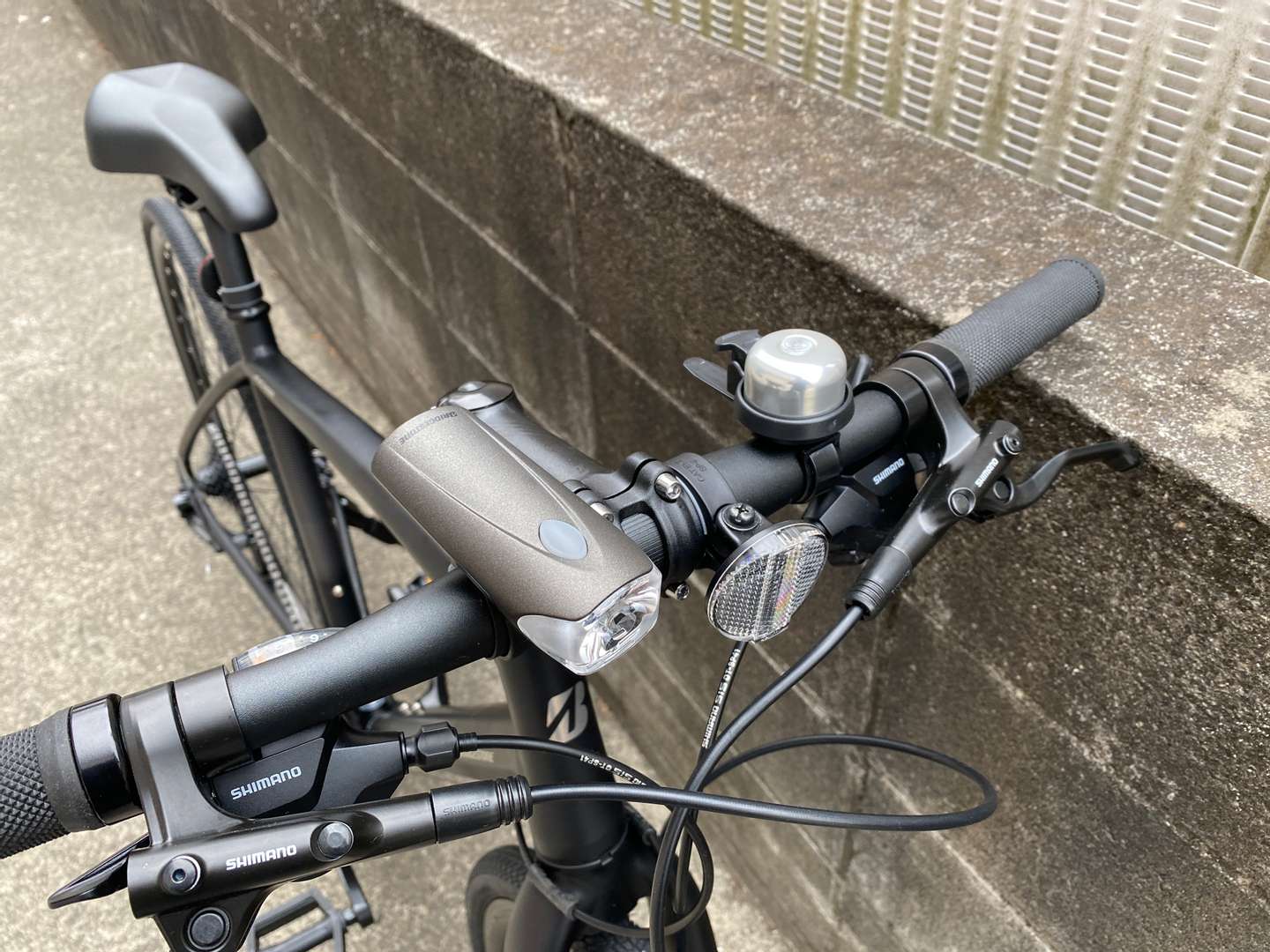 クロスバイク RL1油圧式ディスクブレーキ 8段変速 人気クロスバイク ANCHOR RL1 油圧ディスクブレーキモデル入荷