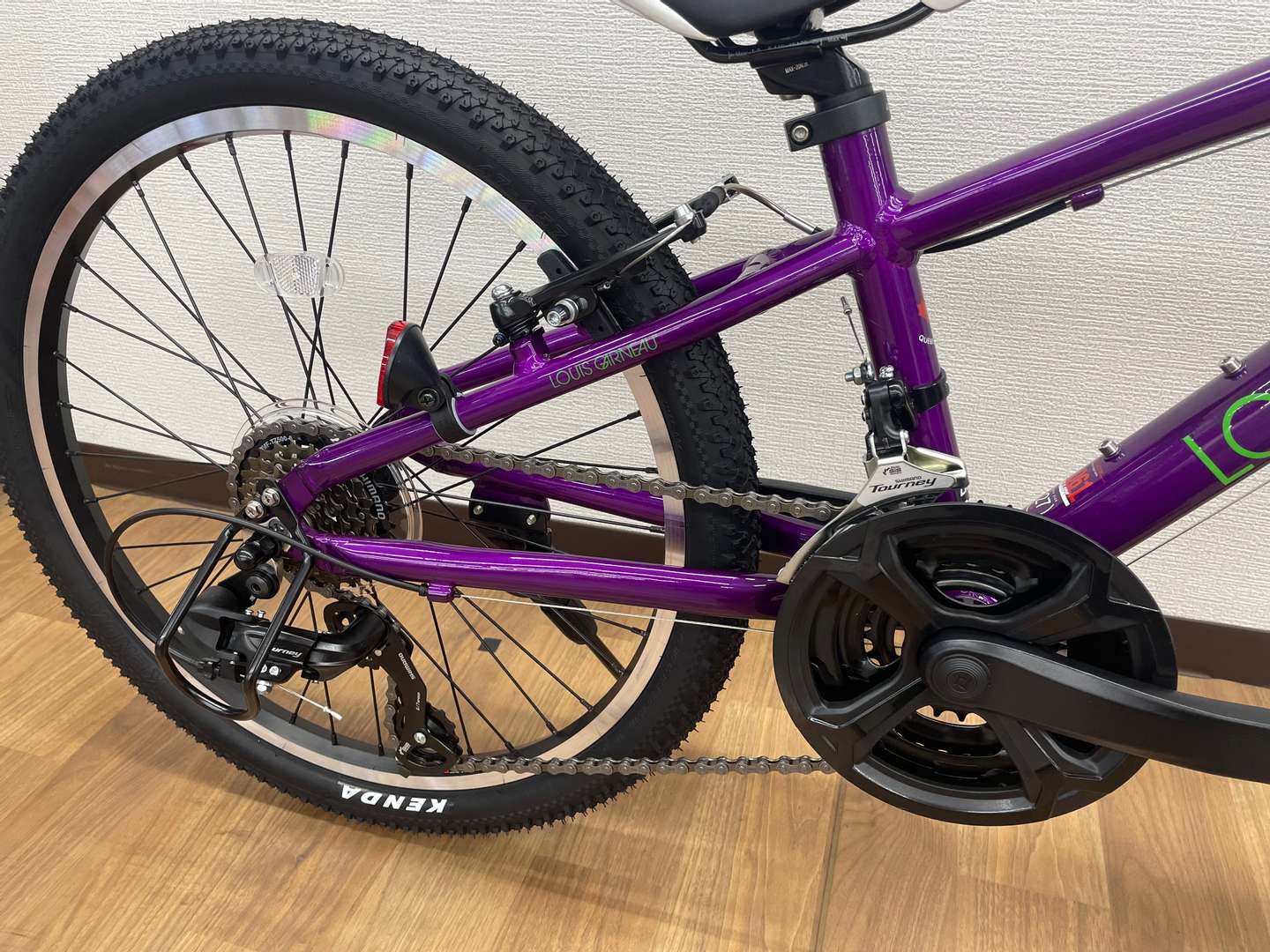 ルイガノ LGS-J22 22型 アルミ シマノ6速 本格子供用MTB 紫色系 ルイガノ LGS-J22 22型 アルミ シマノ6速 本格子供用MTB 紫色系
