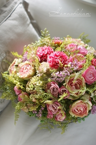 色の選び方次第で変化するアレンジメントの雰囲気 花芝翫のつれづれアレンジメントブログ 品川 横浜 花芝翫hanashikan 色の選び方次第で変化するアレンジメントの雰囲気 花芝翫のつれづれアレンジメントブログ 品川 横浜 花芝翫hanashikan