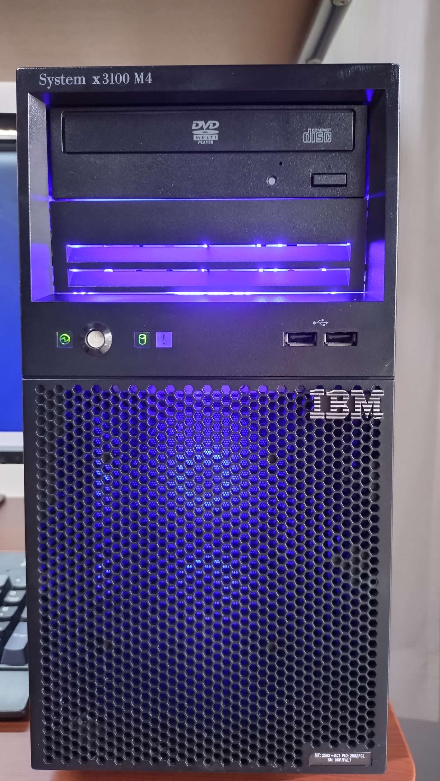 IBM System x3650 M3 ノートPCケース