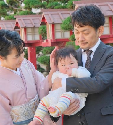 茨木神社のお宮参りは本殿工事現場のど真ん中 お宮参り 七五三はキキフォトワークス 記念写真 Kikiphotoworks公式サイト