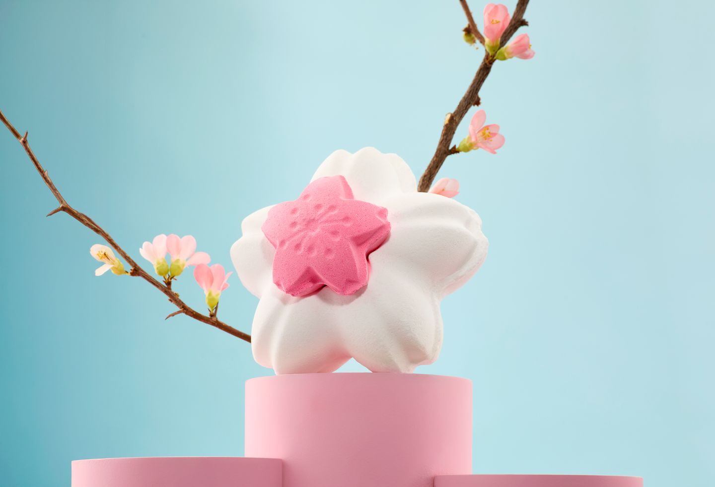 LUSHより、季節限定の「サクラコレクション」全6種が、2026年2月5日(木