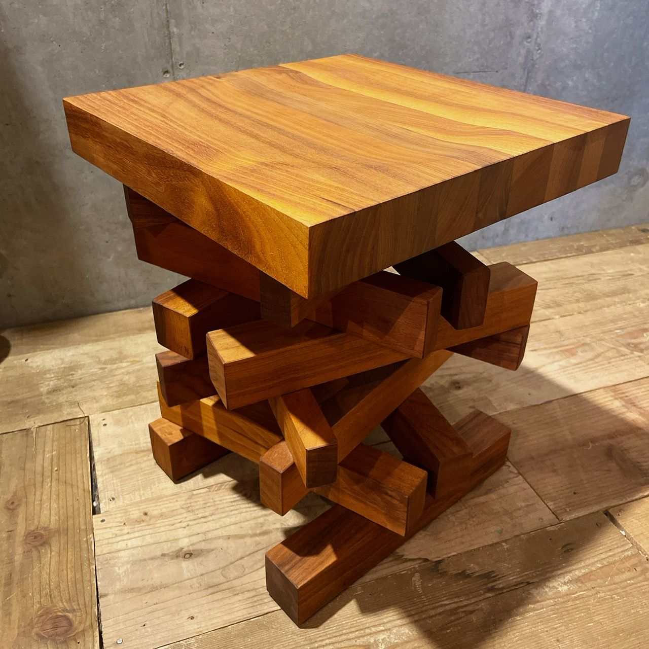 FALO STOOL HIGH｜リーヴァ｜コンフォートQ｜阪急百貨店の