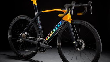 台湾のカーボンフレーム専門メーカー「GUSTO・グスト」の紹介です  