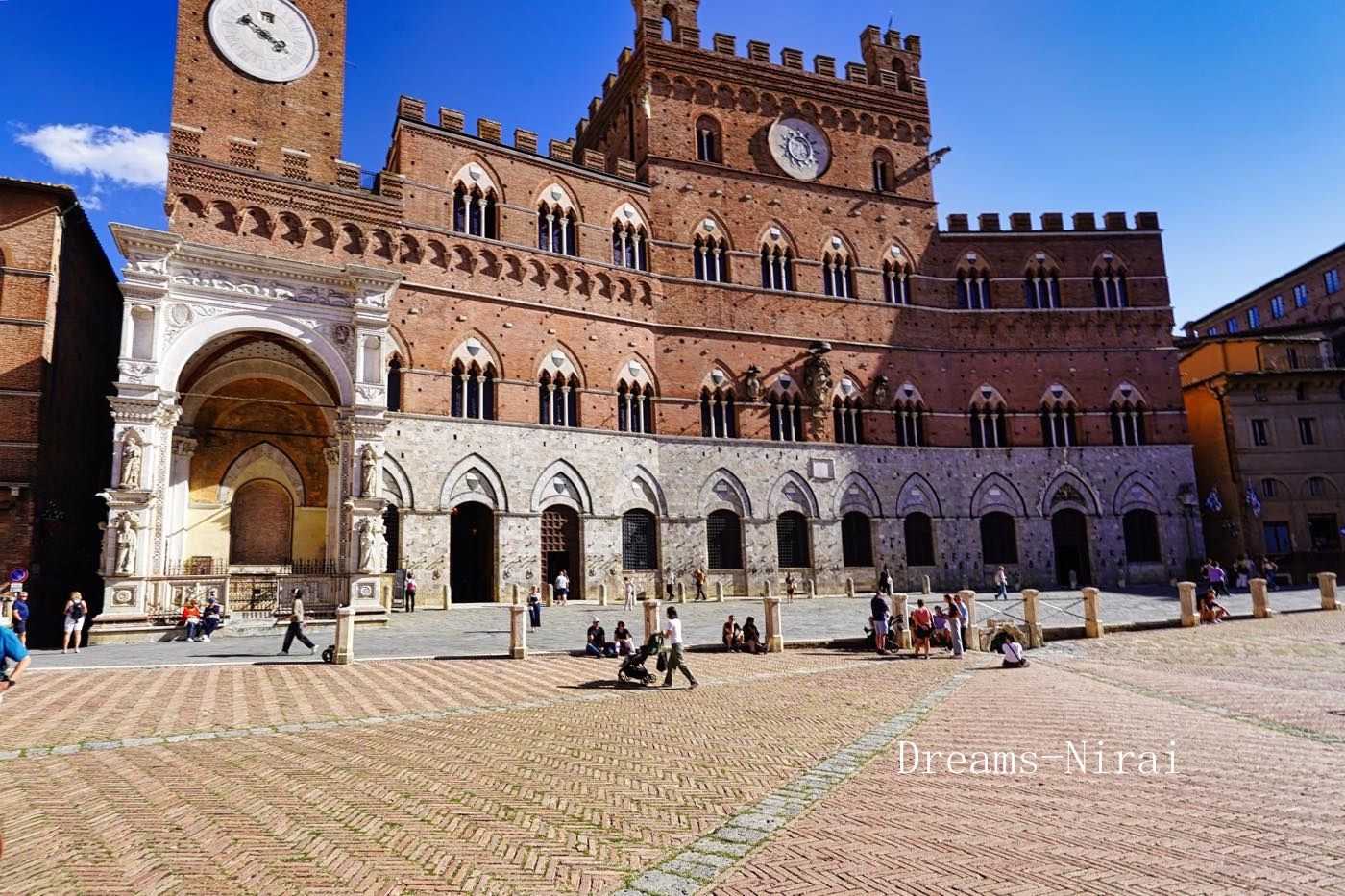 マンジャの塔（Torre del Mangia）・プッブリコ宮殿（Palazzo Pubblico