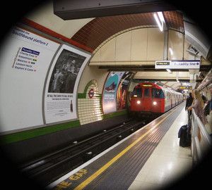 ドクターマーチン×英国地下鉄 UNDERGROUND Deadstock ~1990's Vintage Dr.Martens