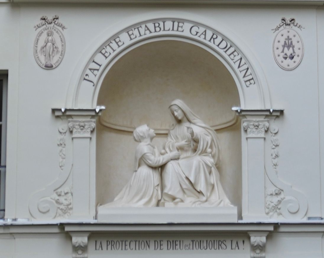 不思議のメダイの聖母の聖堂（Chapelle Notre-Dame-de-la