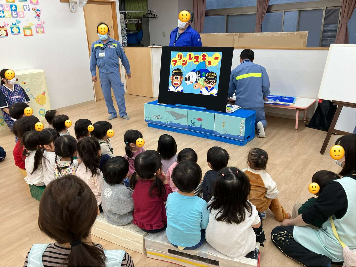 練馬北町すずらん保育園】 ☆スケルトンゴミ収集車の見学