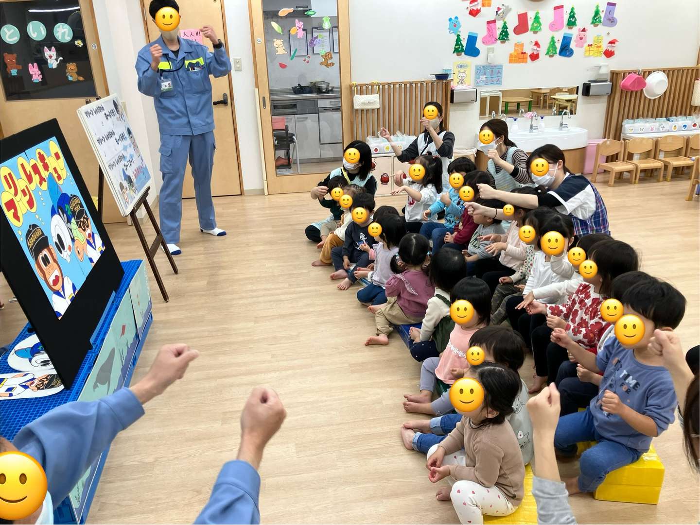 練馬北町すずらん保育園】 ☆スケルトンゴミ収集車の見学